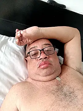 Snapshot of djtomxxx2777 chatting on January 5, 2026, 9:07 pm djtomxxx2777 online show from January 5, 2026, 9:07 pm