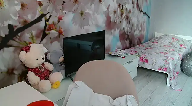 Snapshot of ConnieDaw chatting on January 13, 2025, 6:06 am ConnieDaw online show from January 13, 2025, 6:06 am