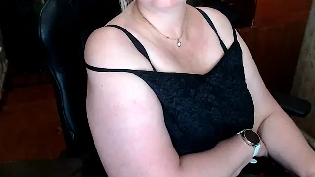 Snapshot of AlisaHot55 chatting on June 24, 2026, 12:04 pm AlisaHot55 online show from June 24, 2026, 12:04 pm