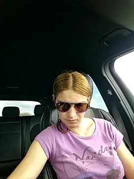Snapshot of Geile-Luna chatting on April 17, 2026, 1:47 pm Geile-Luna online show from April 17, 2026, 1:47 pm