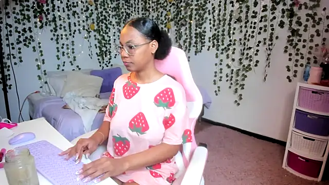 violeta milleer online show from September 20, 2025, 3:13 pm