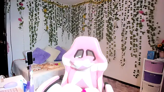 violeta milleer online show from March 15, 2026, 6:25 pm