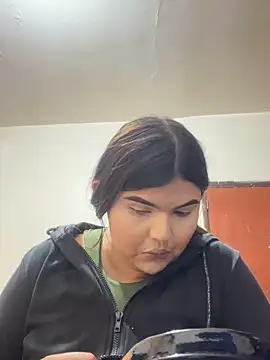 Snapshot of Lia_sexx chatting on December 15, 2025, 7:18 pm Lia sexx online show from December 15, 2025, 7:18 pm