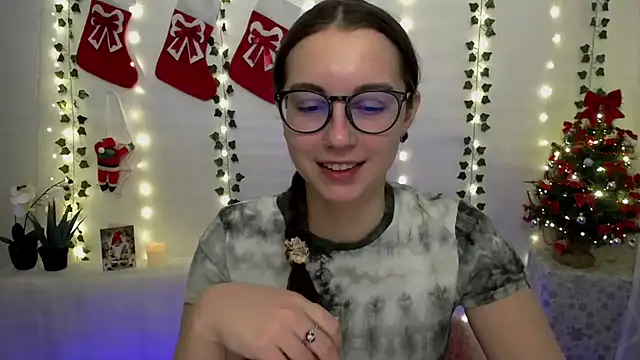 SweetPrincess  online show from December 17, 2024, 6:45 am