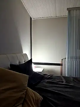 TamaraSavage online show from December 13, 2024, 9:35 am