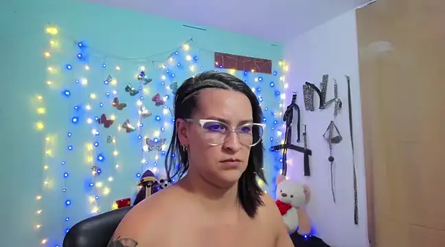 Britney taylor  online show from December 6, 2024, 5:53 am