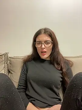 little belucci online show from January 10, 2025, 3:27 pm