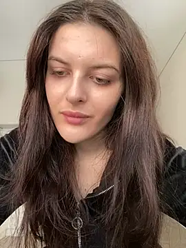 little belucci online show from February 11, 2025, 1:09 pm