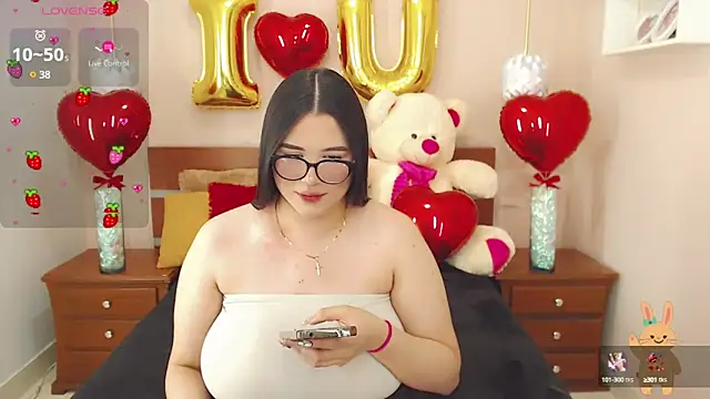 miss linda  online show from February 10, 2025, 6:03 pm