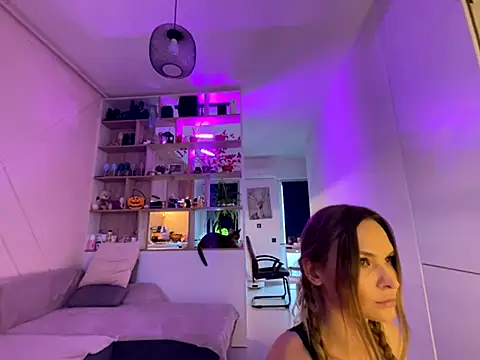 Snapshot of _alleyesonme_ chatting on November 6, 2025, 12:39 pm alleyesonme online show from November 6, 2025, 12:39 pm