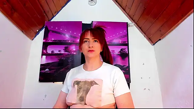 Hannaa32 online show from November 11, 2025, 7:36 pm