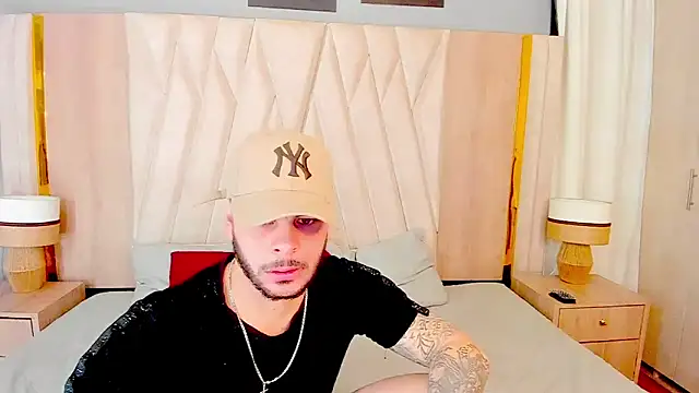 hottstuffx69 online show from November 4, 2025, 2:54 am