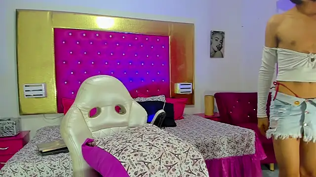 Emilyhottx online show from September 11, 2025, 1:00 pm