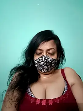 Snapshot of love_suman chatting on February 28, 2026, 3:35 pm love suman online show from February 28, 2026, 3:35 pm