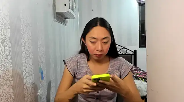 Snapshot of ErikaJayne4u chatting on March 17, 2025, 7:35 am ErikaJayne4u online show from March 17, 2025, 7:35 am