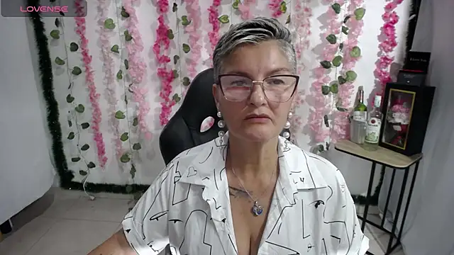 bety-cum2 online show from February 13, 2025, 10:54 pm