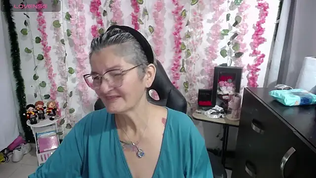 bety-cum2 online show from March 22, 2025, 11:00 am