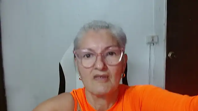 bety-cum2 online show from February 22, 2026, 4:05 pm