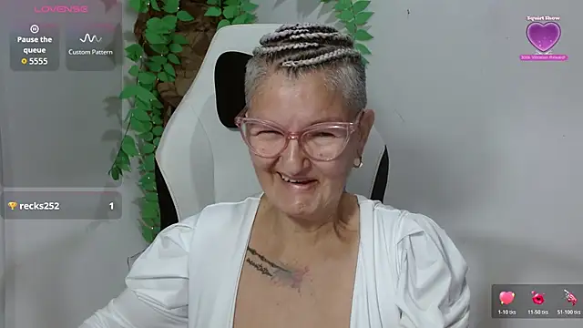 Snapshot of bety-cum2 chatting on March 23, 2026, 1:37 pm bety-cum2 online show from March 23, 2026, 1:37 pm