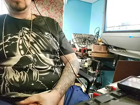 Snapshot of faded206 chatting on February 28, 2025, 1:36 pm faded206 online show from February 28, 2025, 1:36 pm