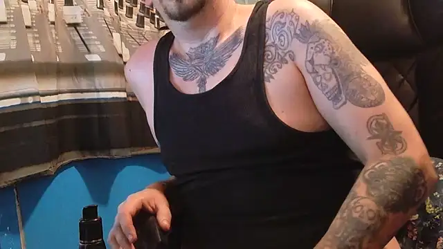 Snapshot of faded206 chatting on October 3, 2025, 12:35 pm faded206 online show from October 3, 2025, 12:35 pm