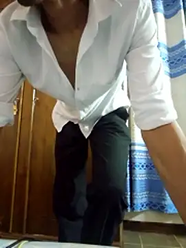 Snapshot of RikzAdam chatting on June 7, 2026, 8:01 pm RikzAdam online show from June 7, 2026, 8:01 pm