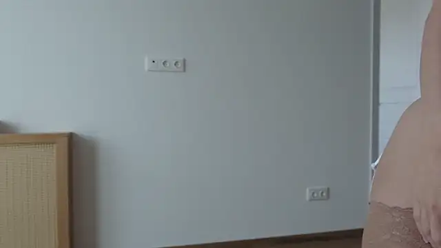 hee jeen online show from September 10, 2025, 1:55 pm