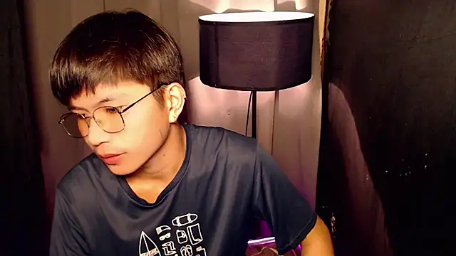 Sexy Handsome Drex online show from February 28, 2025, 8:42 am