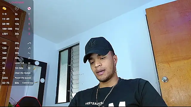 Bigcock 21cm  online show from February 25, 2025, 1:50 pm