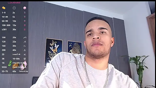 Bigcock 21cm  online show from March 18, 2025, 7:53 pm