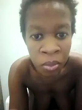 Snapshot of africanpussy22 chatting on April 14, 2026, 3:56 am africanpussy22 online show from April 14, 2026, 3:56 am