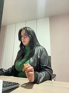 SWEETLILY18 online show from December 12, 2024, 12:59 am