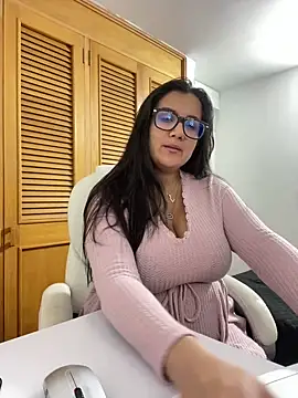 SWEETLILY18 online show from October 8, 2025, 10:51 pm