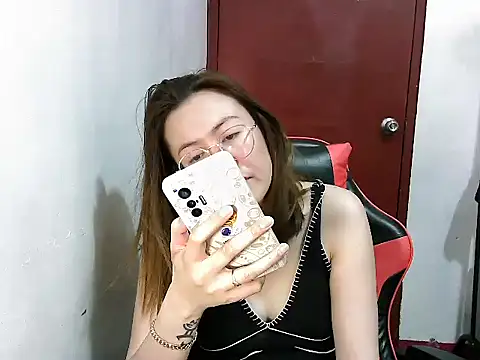 crizzybel online show from January 19, 2025, 1:22 pm