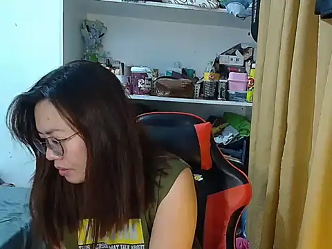 Snapshot of crizzybel chatting on April 28, 2026, 5:07 pm crizzybel online show from April 28, 2026, 5:07 pm