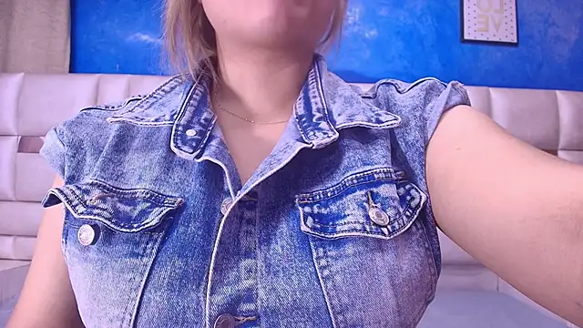 Snapshot of leon_gaby chatting on February 1, 2025, 7:13 pm leon gaby online show from February 1, 2025, 7:13 pm