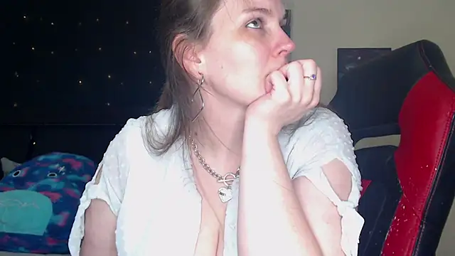 ToxicLilly online show from December 18, 2024, 10:19 am