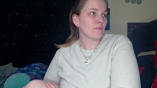 ToxicLilly online show from February 21, 2025, 7:23 am