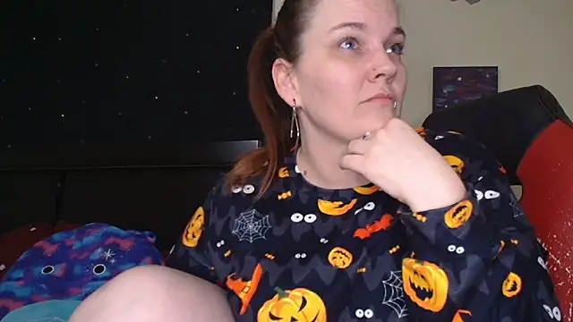 ToxicLilly online show from October 26, 2025, 8:20 am