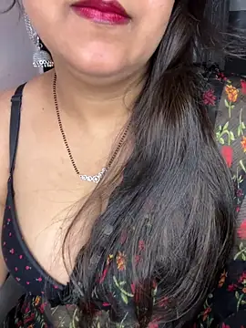 Zoya Varma004 online show from March 28, 2026, 5:40 am