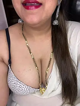 Snapshot of Zoya_Varma004 chatting on May 15, 2026, 10:55 am Zoya Varma004 online show from May 15, 2026, 10:55 am