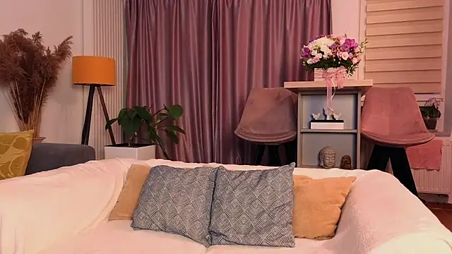 MayaCroft online show from February 16, 2026, 5:42 pm