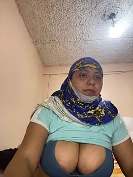 Leylafourniert online show from January 14, 2025, 10:12 pm