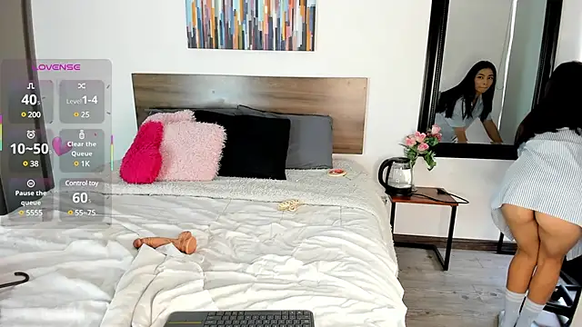 Ginebraa Saenz online show from March 11, 2025, 1:56 pm