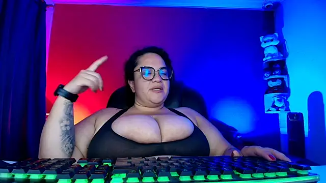 lulubigtitts1 online show from January 9, 2026, 3:31 am