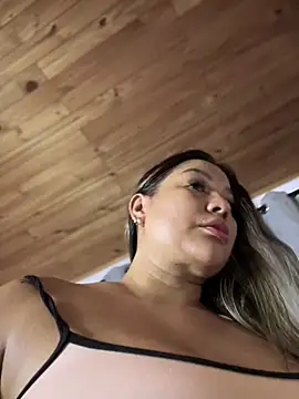 Snapshot of ValeryGrey chatting on March 14, 2025, 4:43 am ValeryGrey online show from March 14, 2025, 4:43 am