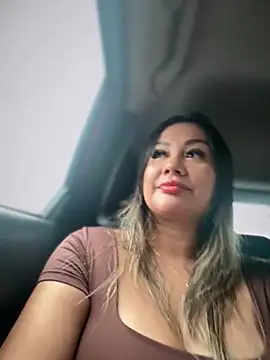 Snapshot of ValeryGrey chatting on October 8, 2025, 4:04 pm ValeryGrey online show from October 8, 2025, 4:04 pm