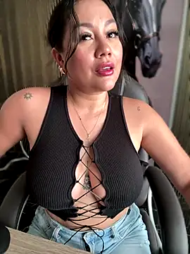 Snapshot of ValeryGrey chatting on October 17, 2025, 6:21 pm ValeryGrey online show from October 17, 2025, 6:21 pm