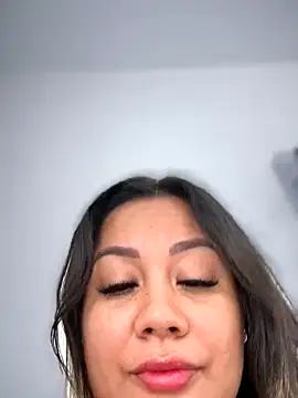 Snapshot of ValeryGrey chatting on October 24, 2025, 3:52 pm ValeryGrey online show from October 24, 2025, 3:52 pm