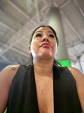 Snapshot of ValeryGrey chatting on October 28, 2025, 8:22 pm ValeryGrey online show from October 28, 2025, 8:22 pm